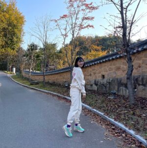 Yukika Teramoto Instagram - 안동 공기 너무 좋아🍁
