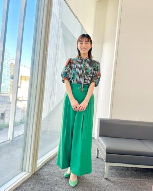 Yukino Yamamoto Instagram - 🦒
衣装です🤵‍♀️

@and_ellecy 
@arc_press 
@lois_crayon_official 
@strawberry_fields_official 
@official_bluegreed 
@ladymade_official 
@tonal_official