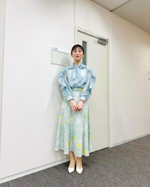 Yukino Yamamoto Instagram - 🦒
衣装です🤵‍♀️

@and_ellecy 
@arc_press 
@lois_crayon_official 
@strawberry_fields_official 
@official_bluegreed 
@ladymade_official 
@tonal_official
