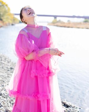 Yukino Yamamoto Instagram - 🌸
本の中の写真のアザー載せます🌸
いつもお世話になっているスタイリストさんが用意してくれた衣装です☺️
これに厚底の白いスニーカーを履きました🤍
本の中でぜひ見てください〜

#ホップステーップピンク
#山本雪乃ができるまで
#発売中です

#4月6日土曜日
#お渡し会
#六本木蔦屋書店 さん
#予約受付中です