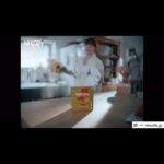Yukino Kishii Instagram - ネスカフェエクセラ　すっきり華やぐ🌻 動画が解禁されました。5/22からテレビ放映開始です😌 大きめの氷でぜひ！！ １回分のミルクに対して2本入れてみるのもコーヒーが濃くなっておいしかったです☺️ まずはスタンダードで☺️ 色々な楽しみ方ですっきり華やぐ夏に☕️🌻 #Repost @nescafe_jp with @use.repost ・・・ ⠀ こんな素敵なコーヒーブレイクを過ごしてみたいと思った方は『🌻』でコメント🤗✨ 「ただいま〜」 太陽をたくさん浴びたので おうちに帰ってちょっとひと休み🌿 #ネスカフェエクセラ すっきり華やぐ✨ 冷たい牛乳に粉がサッと溶けていくのは 何度見ても嬉しくなっちゃいます☺️🥛 氷たっぷりで召し上がれ🧊 #岸井ゆきの さんの素敵なコーヒーブレイク ぜひ参考にしてくださいね💛 Nescafé️…………………………………… 🤍"ちょっと"いい情報を発信中！ 🗣️フォロー&コメント募集中！ ☕️ @nescafe_jp ………………………………………………… @yukino_kishii #nescafé #ネスレ #ネスカフェ #コーヒー #アイスコーヒー #アイスラテ #コーヒーブレイク #コーヒータイム #コーヒーのある暮らし #コーヒー好き #おうちcafe #おうちじかん #おうちコーヒー #コーヒータイム #夏が来る #暮らしを楽しむ