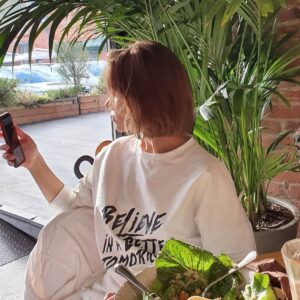 Yuliya Frants Instagram - Лавируем и сохраняем бодрость духа✊🏻. Она нам ещё пригодится))
