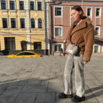 Yuliya Khlynina Instagram - Первый в списке вопросов к актерам — список любимых фильмов. У меня их так много, что одним списком не ограничишься) Но давайте поделюсь любимыми картинами на весну: •Чунгкингский экспресс •Четыре возраста любви •Русалка •Ночи Кабирии В комментариях хочу увидеть ваши) P.S. В конце карусели — сюрприз😅