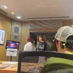 Yumi Matsutoya Instagram - このあと22時からは「松任谷由実のオールナイトニッポンGOLD」 ゲストはロバート秋山さんです！ 打合せしてたら、Mステでユーミンが！と言うことで、慌ててチャンネルあわせて皆で見ました😍 この後、お楽しみに！ マネージャーK子