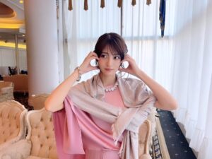 Yumi Wakatsuki Instagram - .
さて、週末は　ドラマ
#セレブ男子は手に負えません のお時間です。
早いもので、もう第5話ですー☺️
週末明けにはTVer他見逃し配信もやってますので
夜更かし出来ないよって方は
そちらで是非よろしくお願いしますー🙇🌻
.
あまりにも、私演じる主人公のひかるちゃんが
可愛い感じな女の子なのでオフショットをここに来て載せると
変な感じですが、いっそみんなの脳バグらせていくか...
.
#若月佑美