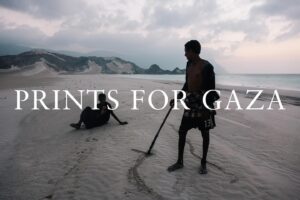 Yumna Al-Arashi Instagram - SOLD OUT! Thank you beautiful community for sharing and contributing. We raised $2500 in 24 hours for @thepcrf. 

Round one of print sales for Gaza. Selling a limited edition of 10 prints of this image from Yemen. 100% of proceeds will be donated to the Palestine Children’s Relief Fund @thepcrf 
Link in bio to purchase