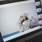 Yuna Hoshino Instagram - NYLONさんの連載企画「365ANNIVERSARY」 1月の7日分、モデルをさせていただきました！🤍🤍 今日は何の日？をテーマにイベントに沿ったファッションを着るんだけど 因みにこれは、 「睡眠の日」と「ウィキペディアの日」 どのコーデも普段は着れないユニークなコーデで撮影しました！ 楽しかった！！！ 他にもありますので、ぜひNYLONさんの公式に飛んでちぇっくしてみてください！！🤍 いつもと違う私が観れます〜👀🤍