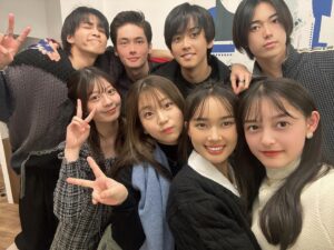 Yuna Hoshino Instagram - 彼オオカミで忘年会＆クリパしたよぉ~🐺💜
ちょーど1年ぶりに集まれた！！！
みんないい意味で変わってないし楽しかったなぁ😂
ずっとゲームして話してで長い時間だったのにあっという間すぎて仲良すぎかよってなった😂

次は10人で集まろーね！！🎧🌹

 #彼とオオカミちゃんには騙されない 
 #彼オオカミ 
 #観てない人は観るしかないよ〜！
 #ABEMAへGO！