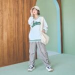 Yuna Hoshino Instagram - アベイル秋服の撮影でした🍂 ガーリーなコーデもストリートなコーデも、どちらも捨てがたいよねぇ🥺 着用コーデは9/2（土） アベイルの店舗で発売だってっ！！ そしてそして、今回はブランドイメージ動画も撮影しましたあ🩷 動画はアベイルのアカウントから9/1（金）に公開されるみたいだから、 チェックしてね🩷 #pr #avail #アベイル #chipclip #チップクリップ #今を着る