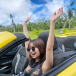 Yuno Ohara Instagram - ㅤㅤㅤㅤㅤㅤㅤㅤㅤㅤㅤㅤㅤ 写真集のオフショット😆🚘 海外での初運転は最高でした❤︎