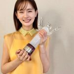 Yuri Nakamura Instagram - 高崎映画祭で着た素敵なお衣装達です。 dress @fabianafilippi / @aoi.1961 jewelries @kajita_jewellery stylist @mikuogawa_stylist 市子、まだまだ上映されています。 Amazonプライムでは配信もされております。