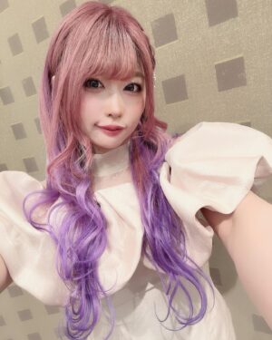 Yuria Tauchi Instagram - しぇりるぴんく
#ハイトーン #ヘアカラー #派手髪 #インナーカラー #シェリルピンク #シェリルノーム