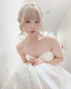 Yuria Tauchi Instagram - 聖なる白いドレス