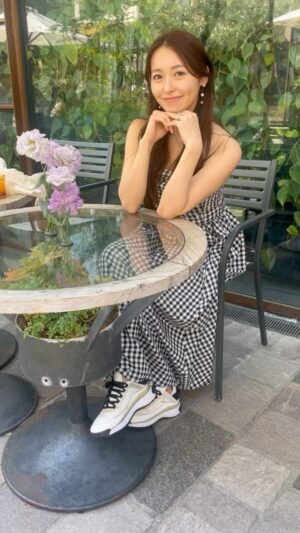 Yurika Kurosawa Instagram - このワンピース👗
スポーティー風にもガーリーにもなって
しかもポッケ付きなの知ってた？？😋

夏デートにもオススメ❤️

@fuwari_flow 

商品タグの付け方がいまだにわかりません😂
誰か教えて分かる方🥹🙏

#デート服　#夏コーデ 
#夏デート