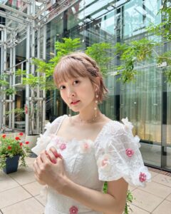 Yurika Kubo Instagram - 35歳のバースデーイベント！🍰 素敵で厳かな会場（レストラン）なのに 最高に陽気で史上最大にのびのびした！🤍 皆さん本当にありがとう！🫧 次のバースデーイベントは40歳かしら…？ dress👗 @pachelbel_dress #パッヘルベルドレス ▷ #シカコ #shikaco #小️鹿 #시카코 #久保ユリカ #kuboyurika #久保百合花 #쿠보유리카 #奈良 #NARA #나라 #鹿 #deer #사슴 #ボブ #bobhaircut #단발머리 #LIVE #birthdayevent #ディナーショー #dinnershow #俺のフレンチグランメゾン大手町 #俺のフレンチ