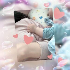 Yuu Tejima Instagram - ・

起きたら

ギュッてされてた💓

なんて目覚めの良い朝なんだ☀️でした♪

#おはようございます #幸せ　#キュン　#子供　#子育てママ