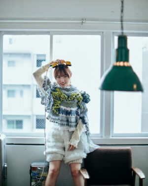 Yuuri Ota Instagram - おはようございます。たまには朝投稿。
12月9日(土)開催
「太田夢莉 “24th” Birthday Event」
物販撮影のオフショット
@stylistmasaya さんが様々なお衣装を持ってきてくださったのですが、今回は明るい色に惹かれました🌷
バースデーだからでしょうか。浮かれているのでしょうか。グッズも着々と完成に近付いています！
R'sアートコートにてお待ちしております🐻‍❄️