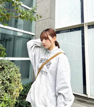 Yuuri Ota Instagram - 寒くなった！
#古着 #パーカー