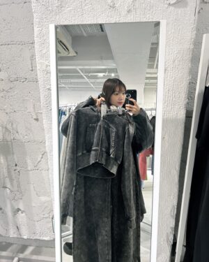 Yuuri Ota Instagram - XLARGE/X-girl/MILKFED. 2024 SUMMER展示会にお邪魔しました😼
今作も可愛すぎました~
MILKFED.さんではワンピースやバッグ、私にとっては数億年ぶりのミニスカートをオーダーしました！
カジュアルさと可愛さのバランスがとっても大好きです。
夏、楽しみだなあ🌻
#milkfed #xgirl #xlarge @milkfedjp