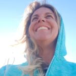 Yuyuniz Navas Instagram - No sabemos realmente porque elegimos lo que elegimos, seguramente es algo superior. Añorar el pasado es correr tras el viento. #elcaminodelyoga #yuyuquotes #miyogatuyoga
