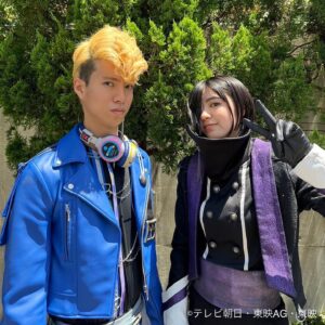 Yuzuki Hirakawa Instagram - 👑

王様戦隊キングオージャー
第28話ありがとうございました！

入れ替わり回いかがでしたか？笑
リタはヤンマと入れ替わっておりました〜！
リタを演じていてあそこまで多動な事は絶対無いのですっっっごい楽しかったです🤣
スカポンタヌキもマカロニボウズも言えて大満足！！！
ちなみに監督からは、変にヤンマを意識せずいつも通りの平川で大丈夫だよーって言われました。
皆様もお気づきの通り、普通にほぼ平川結月です。
それを踏まえてもう一度観てみて下さい、笑

ヤンマが演じるリタも最高だったなぁ笑
ズルすぎるぐらい面白かった🤣🤣

そんな面白回の最後は、なかなか衝撃的な終わりでしたね、、、
来週はどうなってしまうのか。

皆様、お楽しみに💫

#王様戦隊キングオージャー
#キングオージャー
#あおち と #リタち 再び！