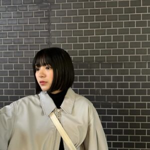 Yuzuki Hirakawa Instagram - 💇🏻‍♀️

髪の毛切った。
どうどうどう！？

あといっつもこんな感じで自撮りしてます。笑
そこを撮られた笑

📸 @seina_suzuki_