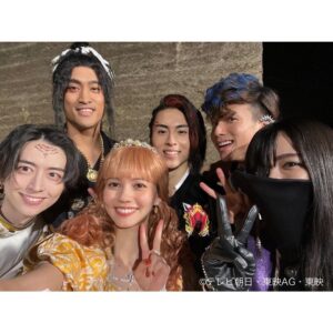 Yuzuki Hirakawa Instagram - 👑
⁡
王様戦隊キングオージャー
第26話ありがとうございました！
⁡
今回の感想や好きなシーンを書こうと思ったのですが、ありすぎたのでもう書きません！！笑
⁡
ジェラミーが狭間の国バグナラクの王になり、チキューは6王国となりました！
⁡
これにて第一章完結です。
⁡
第二章も皆様お楽しみに！
⁡
オフショット祭り〜
⁡
#王様戦隊キングオージャー
#キングオージャー
#狭間の国 誕生
#第一章完結