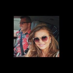 Yvetta Blanarovičová Instagram - Vracím se z Moravy...cesta Praha, U.Hradiste, Ostrava,U.Hradiste, Praha. Když se spojí s koncerty návštěva u mé, vlastně už rodiny, je to paráda. Díky vám je cesta na Moravu vždy příjemným zážitkem. #route #manager @ales_pisklak @simonapisklakova_ @anetinka11100 #mybestfriend #myfamily