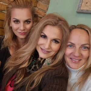 Yvetta Blanarovičová Instagram - Po dlouhé době spolu..@jana_ridi @sp.parfemi #my #friends