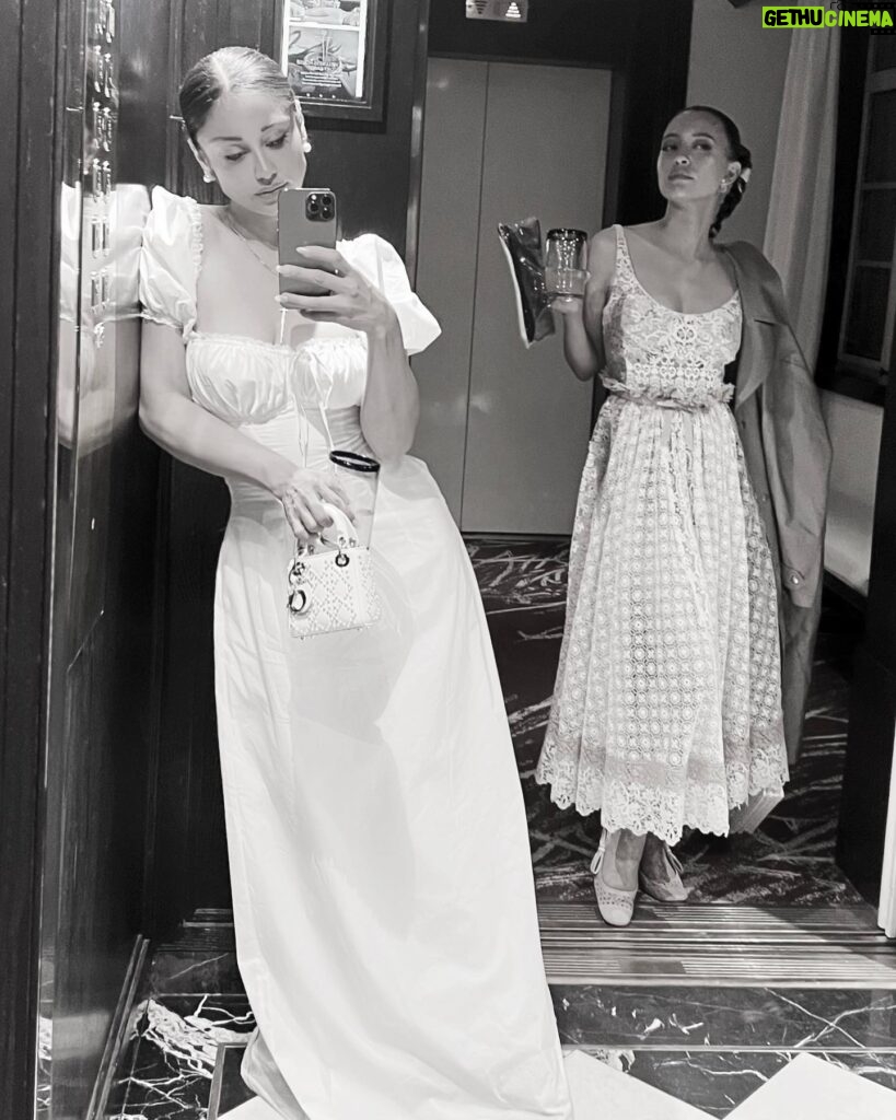 Yvette Monreal Instagram - Dior ✨w my sis🇲🇽♥️