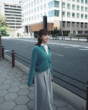 Yvonne Liang Instagram - 矛盾的、討厭的，又割捨不了的自己，
不夠善良的每一個我們，
沒關係，Take it slow，
我會陪著你一直到最後。

#受不了妳耶
