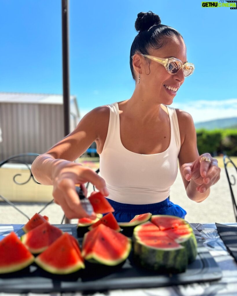 Zaho Instagram - 5 fruits et légumes par jour 🍉 le compte y est !