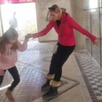 Zeta Douka Instagram - Μια ωραία εκδρομή! Μια ανάσα δροσιάς στη θερμή καθημερινοτητα της Αθήνας. Τα Τρίκαλα έχουν την τιμητική τους, ιδιως τις Γιορτές των Χριστουγέννων με τον δημοφιλή μύλο των ξωτικών. Έχουν όμως και υπέροχα τοπία, νερά παντού, βουνά με έλατα χιονισμένα( αν και δεν έχει ρίξει ακόμα το χιόνι που πρέπει), μονοπάτια και χωριά σαν από παραμύθια , που …γέρνουν και σου αλλάζουν την πραγματικότητα οπως την ήξερες! Εχουν και υπεροχους ανθρώπους , Με ζεστά χαμόγελα, σαν τις τηγανίτες που κάνουν για πρωινό, και Γλυκά σαν τις γλυκόπιτες. Κι αυτό κάνει κι όλη τη διαφορά.Οι νέοι φιλοι που έρχονται Στη ζωή μας και σχεδιάζουμε πότε θα τους ξαναδούμε. Οπως η Σταυρούλα Ζάμπρα , που έχει τον παραδοσιακό ξενώνα «Ο Σαρακατσάνος» στους Καλόγηρους. Όμορφη ψυχή , όπως και όλοι όσοι συναντήσαμε εκεί! Σας ευχαριστούμε από καρδιάς! Θα ξανάρθουμε σύντομα 🙏🏻 Κάντε ένα δώρο στον εαυτό σας και πηγαίνετε μια βόλτα στη φύση. Και παρασύρετε και αλλους φίλους να κάνουν το ίδιο ( @katerpapanikolaou , έκανες την καλύτερη δουλειά που ήρθες, έστω και για πολύ λίγο!) Επιστροφή τώρα , με γεμάτες μπαταρίες! #nature #travelling #motheranddaughter #snow #trikala #pertouli #elati #kalogiroi #breath #friends