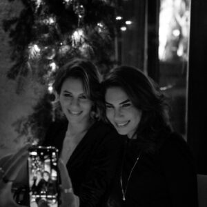Zeynep Beşerler Instagram - Beyaz giyme toz olur siyah giyme söz olur 😁