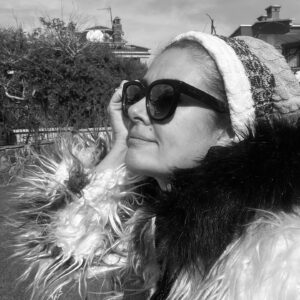 Zeynep Gülmez Instagram - Kafam dumanlı ama güneş çıktı;)