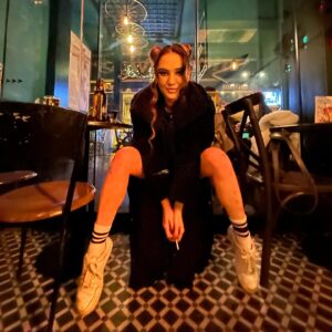 Zeynep Koçak Instagram - hepinizden helallik istiyorum