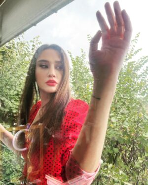 Zeynep Koçak Instagram - mesaj attırma büyüsü... pardon buraya mı yazmışım
make up by @aysegulakdemir ❤️
