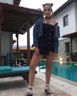 Zeynep Koçak Instagram - faf TBT nizi alalım 2
