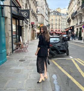 Actress Zeynep Özder HD Instagram Photos and Wallpapers June 2024