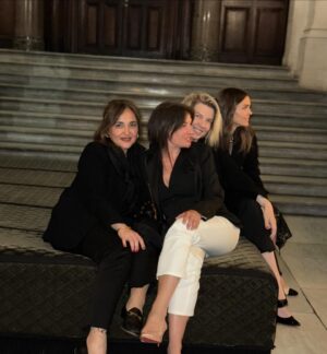 Zeynep Özder Instagram - 🖤🖤🖤
