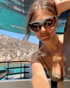 Actress Zeynep Özder HD Instagram Photos and Wallpapers July 2023