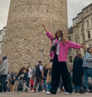Zeynep Tokuş Instagram - Nedense bizde olmayana pek bi özeniriz.Yurt dışındaki bir çok şeyi pek bir överiz. Oysa vatanımızın her köşesi cennet, her köşesi ayrı bir şahsiyet.

#galatakulesi #istanbul #cennetvatanım