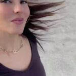 Zeynep Koltuk Instagram - Bir #tubegirl olmasak da yataktan kalkııp saçlarımı savurduğum anda sokağa ışınlananiliyorumdur✌🏻🤭😂 #tubegirltrend