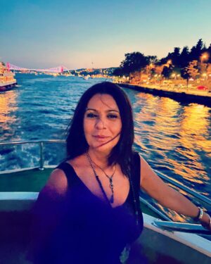 Zeyno Eracar Instagram - 🧡İstanbul 🧡