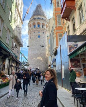 Zeyno Günenç Instagram - biten şubat ayının ardından🌼🌼🌼 #tbt