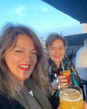 Zeyno Günenç Instagram - 23 nisan’da çocuklar gibi şendik canım kardeşimle🧡🎉🧿 @elifgunenc