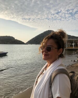 Zeyno Günenç Instagram - yaz gibi Kasım  hoşgeldin🐬🐠🩵