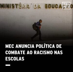 Zezeh Barbosa Instagram - Ótimo!!!✊🏾

A escola pode ser um ambiente muito nocivo para os jovens negros, se o r4cismo não for combatido!✊🏾

#repost @almapretajornalismo O Ministério da Educação (MEC) irá lançar, no próximo dia 14 de maio, protocolos contra o racismo. A partir da Política Nacional de Educação para as Relações Étnico-Raciais, escolas em todo país receberão diretrizes para promover um ambiente educacional anti-racista, além do monitoramento da implementação da lei 10.639/2003, que determina a inclusão do ensino de história e cultura afro-brasileira na educação básica

Texto: @lastserpa
📸 Agência Brasil

Via:
▶️: /almapretajornalismo
🐦: alma_preta
🎧: Papo Preto | Spotify
F: @almapretajornalismo

#EducaçãoAntirracista #Inclusão #MEC #educação #escolas #almapretajornalismo #antiracismo #antiracista #racismoestrutural #racismoécrime #racistasnãopassarão #racismoinstitucional #educacaoantirracista #racismonão #racismonao #consciencianegra