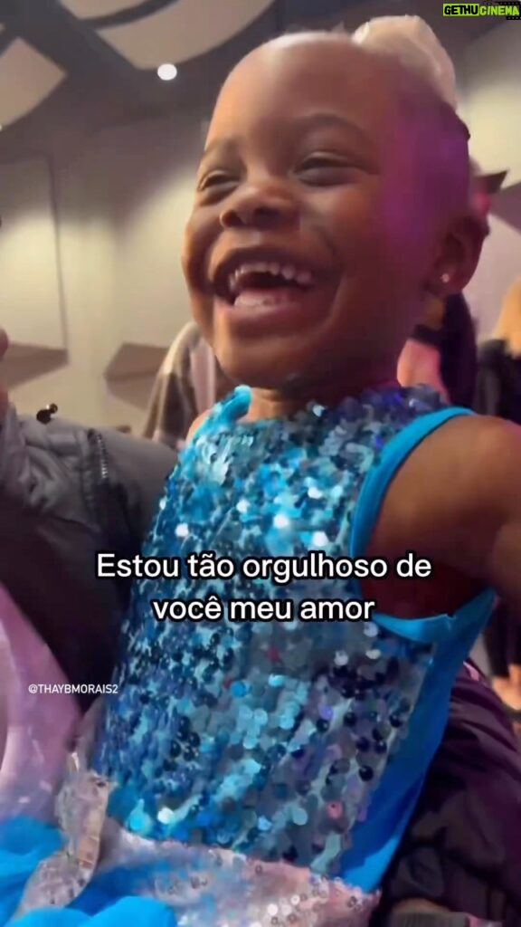 Zezeh Barbosa Instagram - Fofura do dia!🥰 Tenham em mente que nossos filhos são futuros reis e rainhas!❤️👑 Ótima quarta-feira, babiesss🍀 Via @thaybmorais2 👊🏾 . . . . #fofuradodia #bebesfofos #bebespretinhos #bebesnegros #criancasnegras #criancasfofas #bebefofinho #bebefofo #criancasfelizes #pretosnotopo #educacaoantirracista