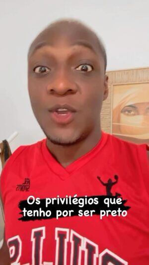 Zezeh Barbosa Instagram - Privilégios Premium!🤡

O @geilsonsimoes falou tudo hahah. Mais do que isso, só desenhando!✊🏾

Ótima noite, babiesss🍀
.
.
.
.
#antiracismo #antiracista #racismoestrutural #racismoécrime #racistasnãopassarão #racismoinstitucional #educacaoantirracista #racismonão #racismonao #consciencianegra